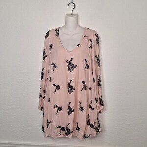 Free People Embroidered Floral Dress Sz XS Embroidered Relaxed Fit Boho Festival